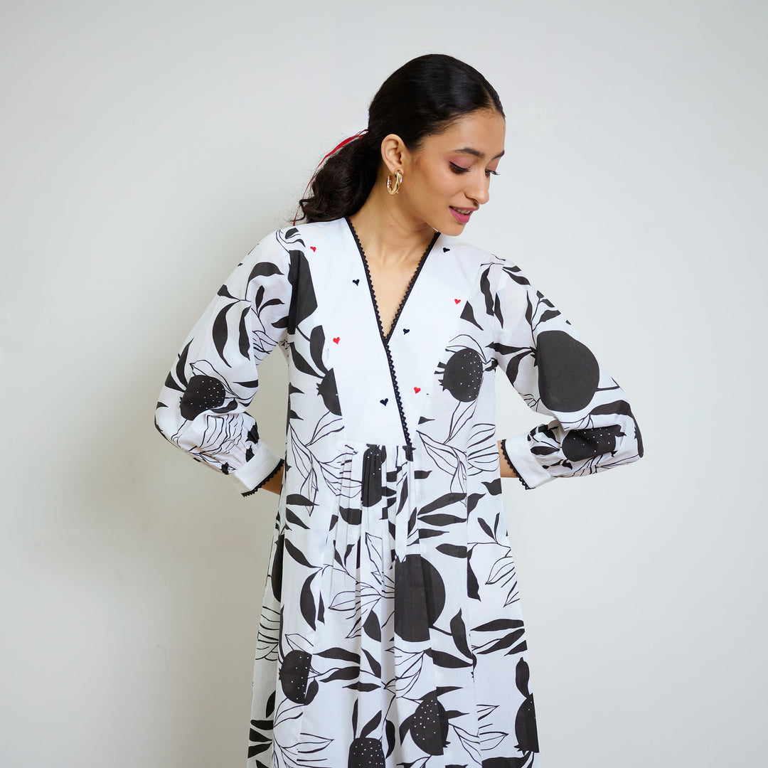 Black-&-White-Cotton-Hand-Embroidered-2-Piece-Kurta-Set