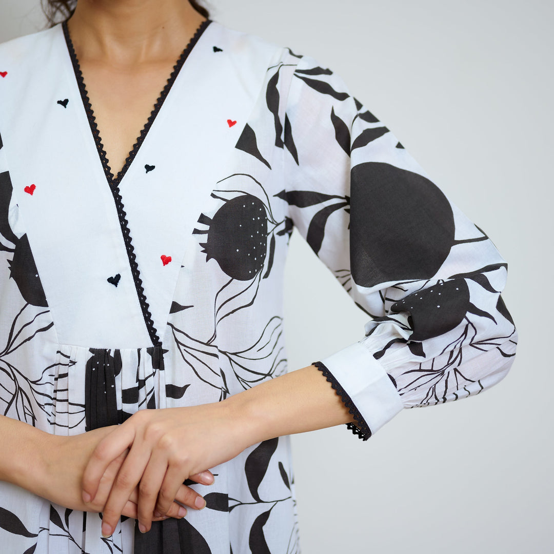 Black-&-White-Cotton-Hand-Embroidered-2-Piece-Kurta-Set