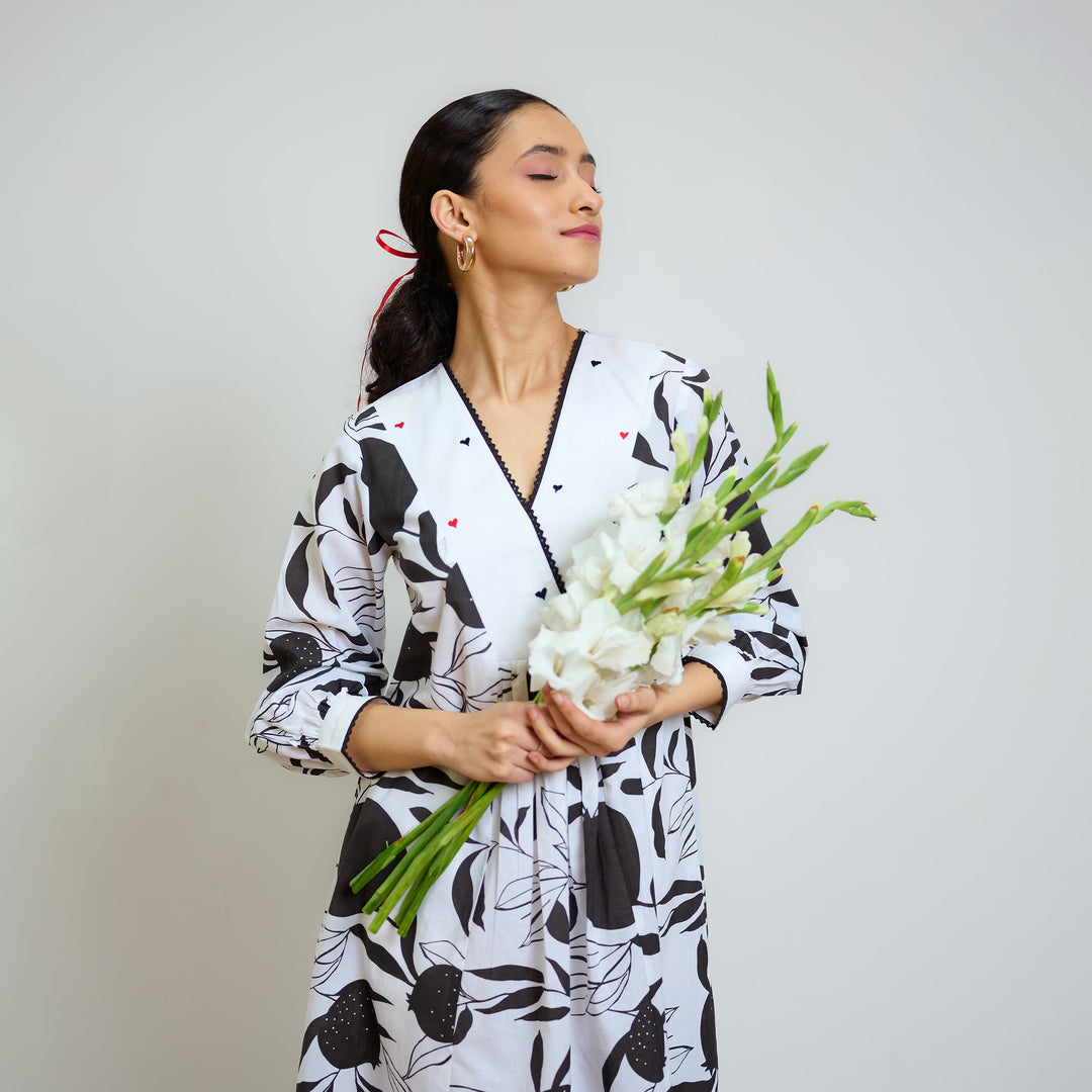 Black-&-White-Cotton-Hand-Embroidered-2-Piece-Kurta-Set