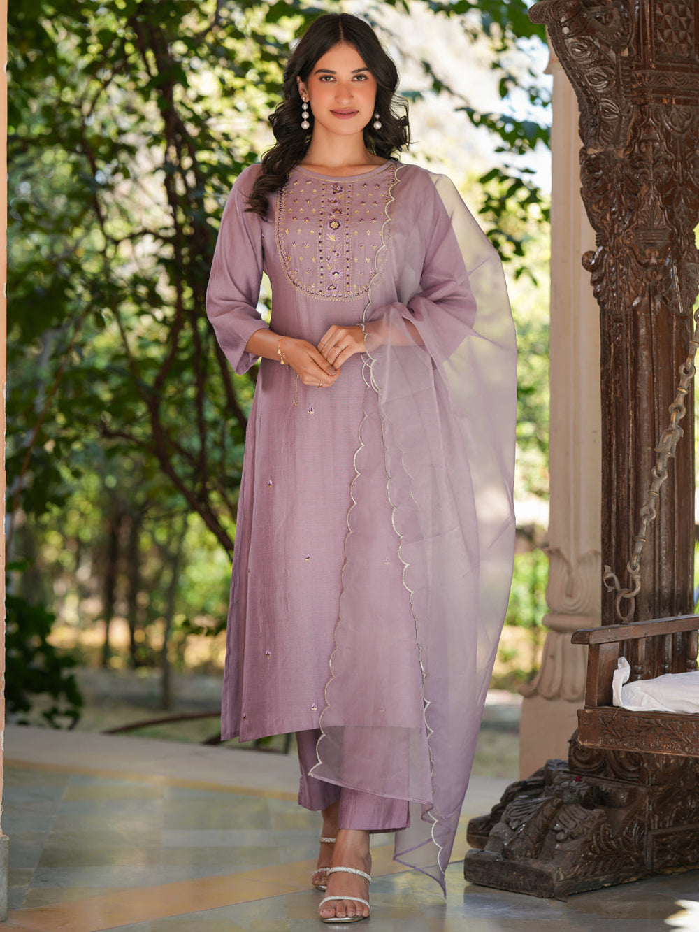 Lavender-Silk-Blend-Embroidered-3-Piece-Kurta-Set