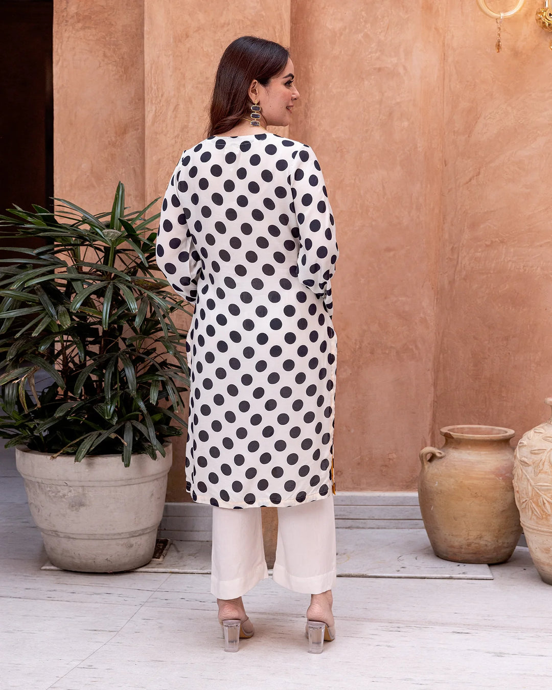 Off-White-Muslin-Polka-Embroidered-2-Piece-Kurta-Set