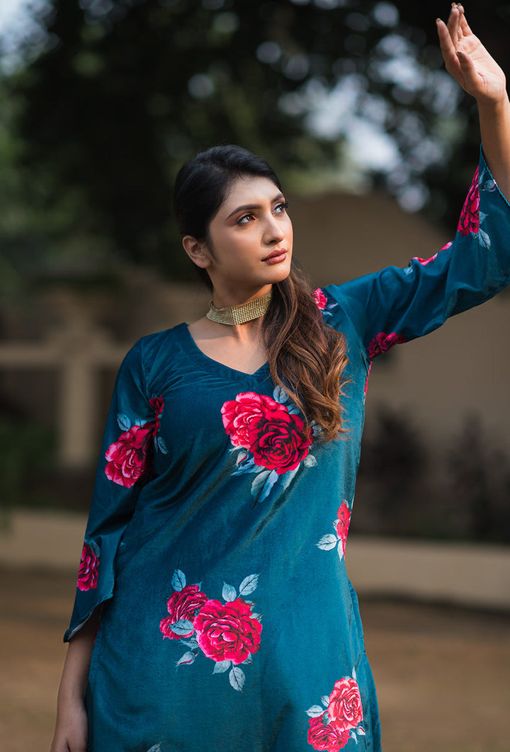 ZERESOUQ-Teal-Rose-Print-Velvet-kurta-2-Piece-Kurta-Set