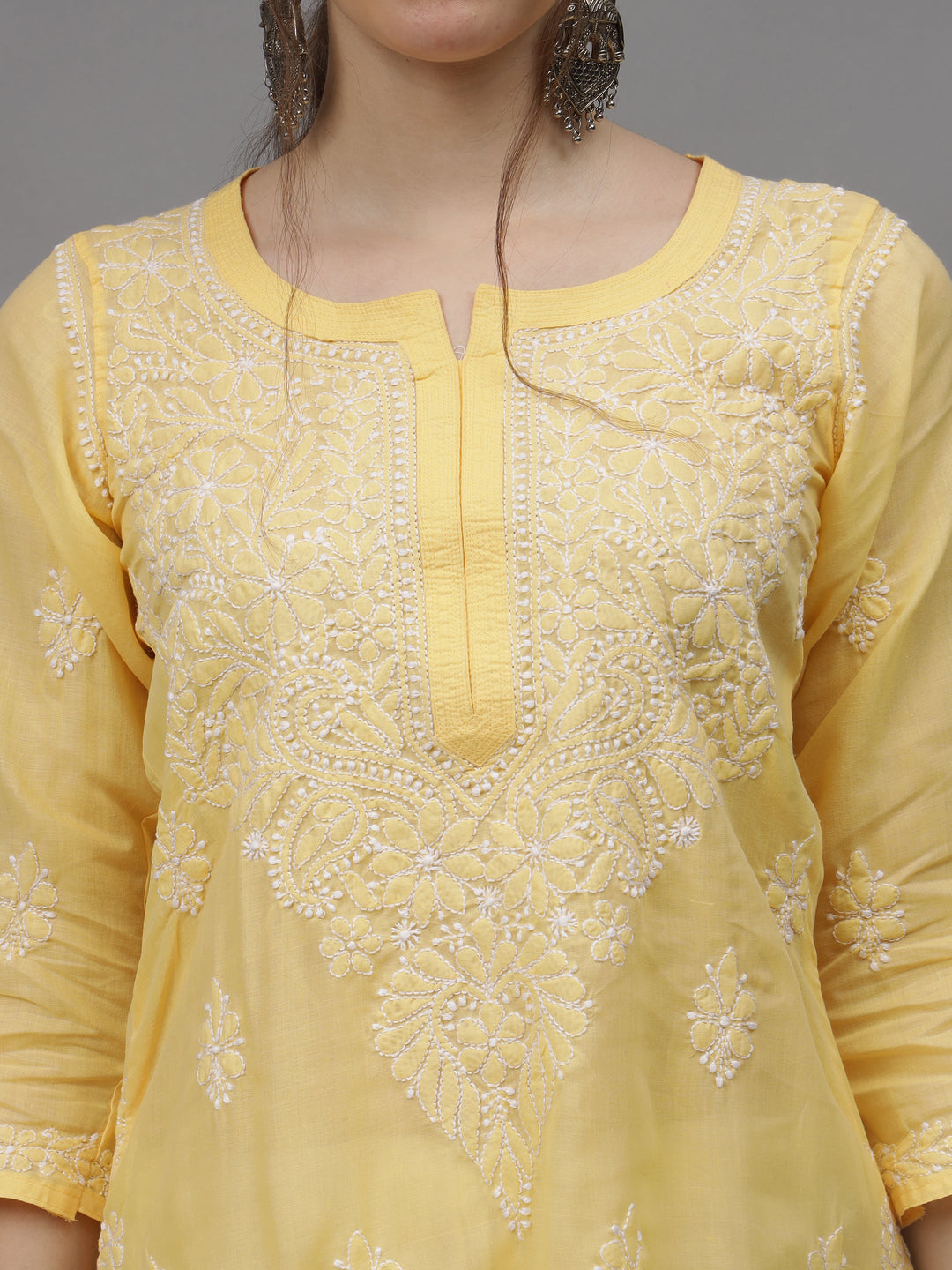 Beige-&-White-Cotton-Embroidery-Chikankari-Kurti