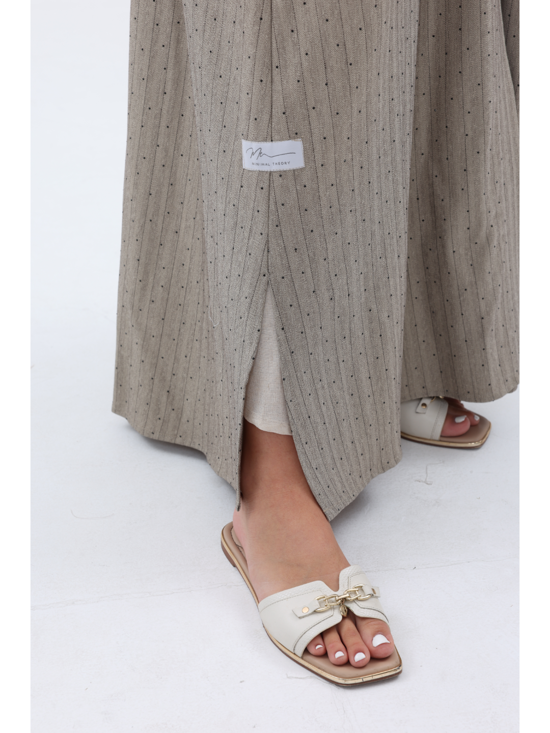 Grey-Linen-Blend-Studded-Abaya