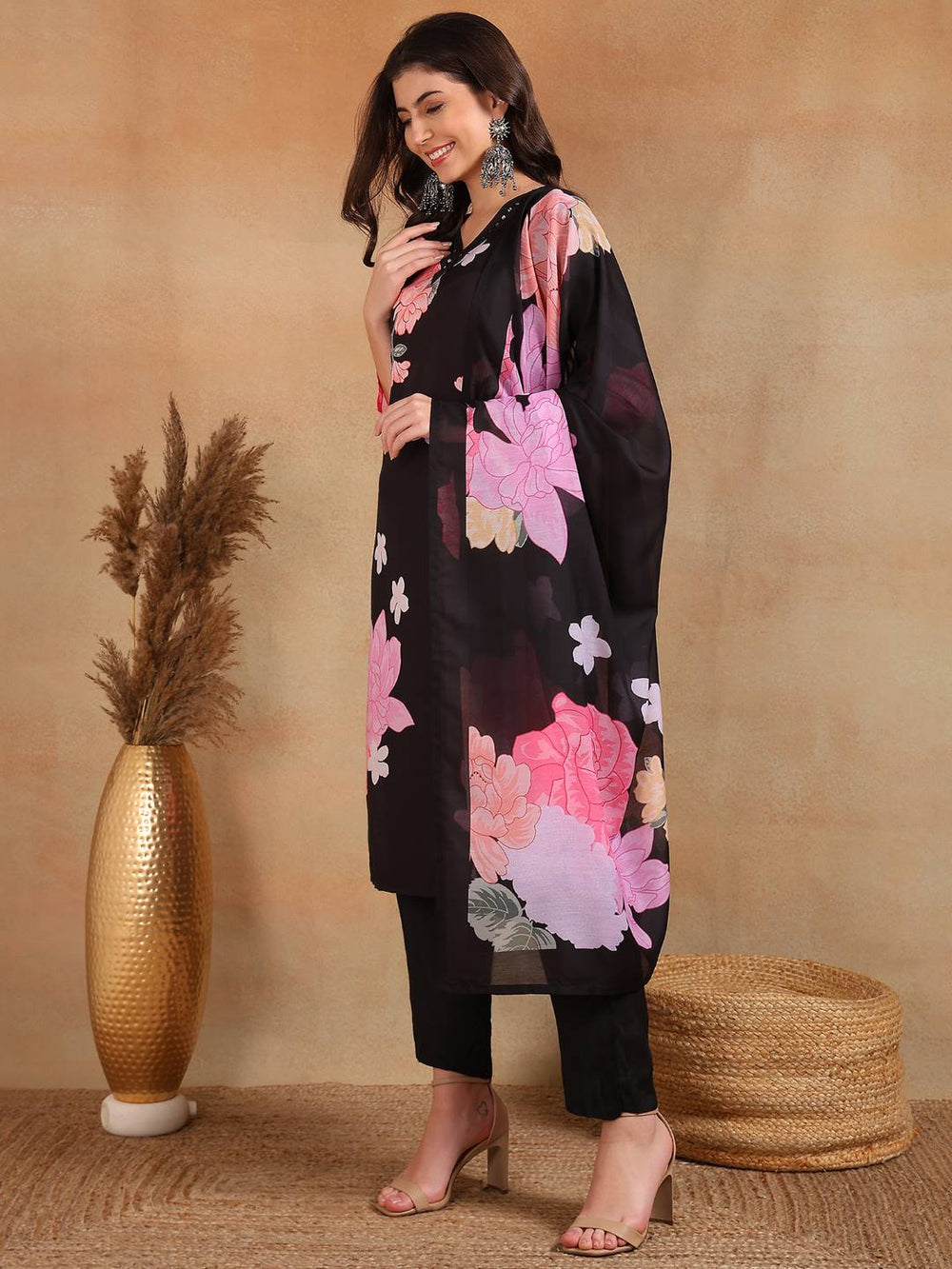 ZERESOUQ-Black-Cotton-Blend-Floral-Print-Straight-3-Piece-Kurta-Set