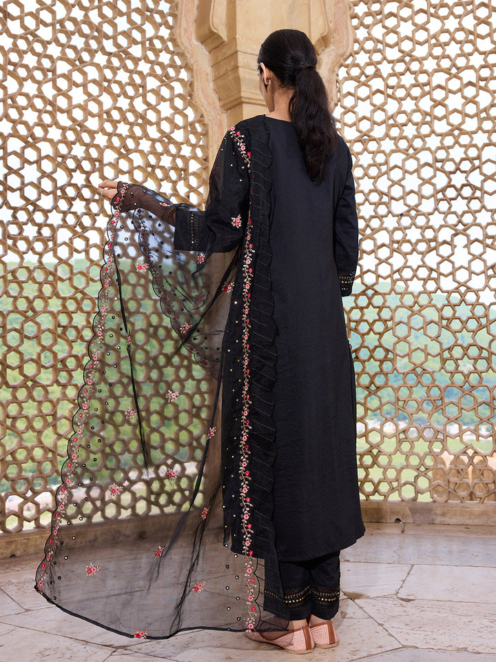 ZERESOUQ-Black-Silk-Blend-Solid-Embroidery-Straight-3-Piece-Kurta-Set