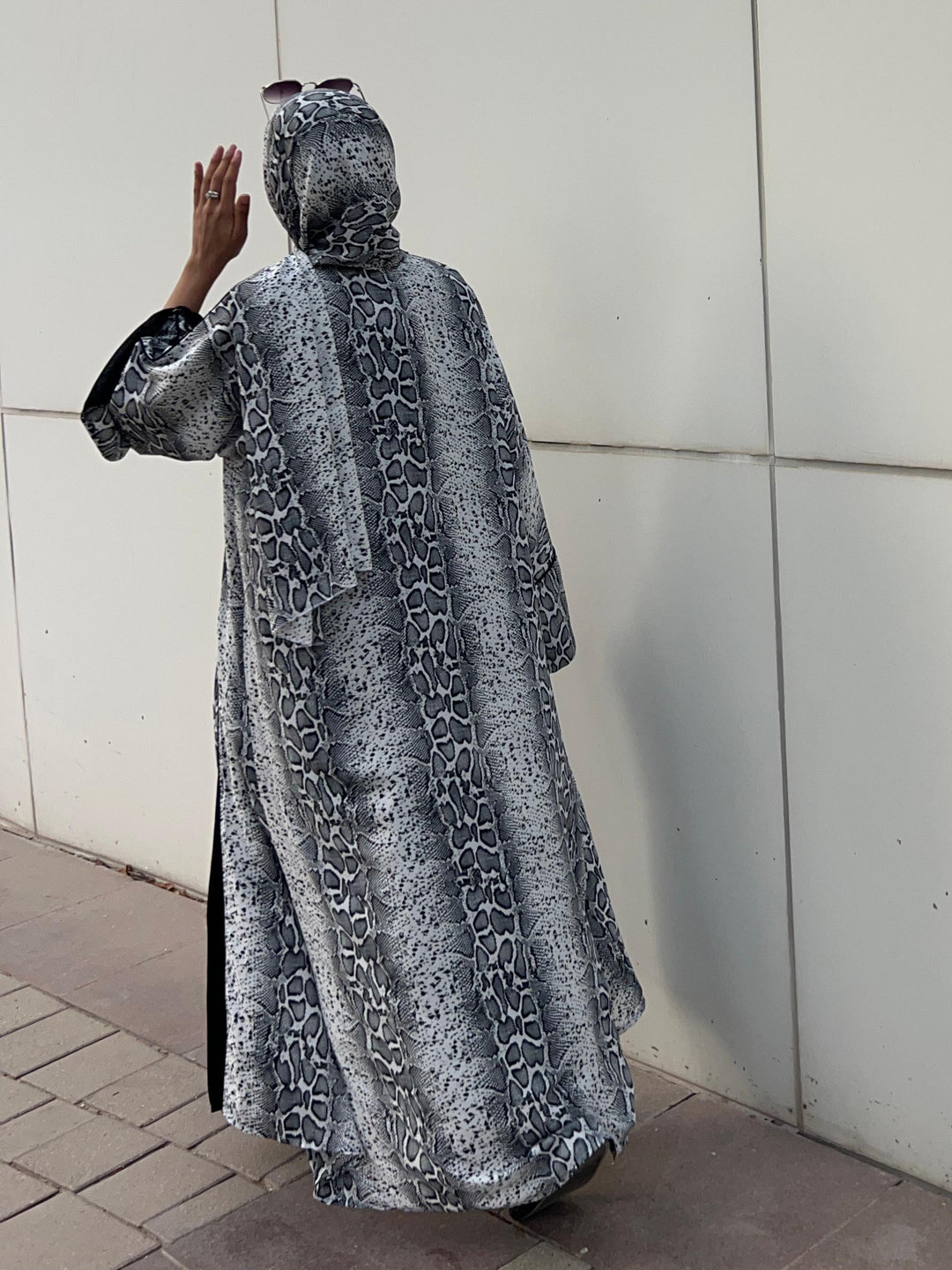Grey-Georgette-Snake-Print-Kimono-&-Sheila-Set-