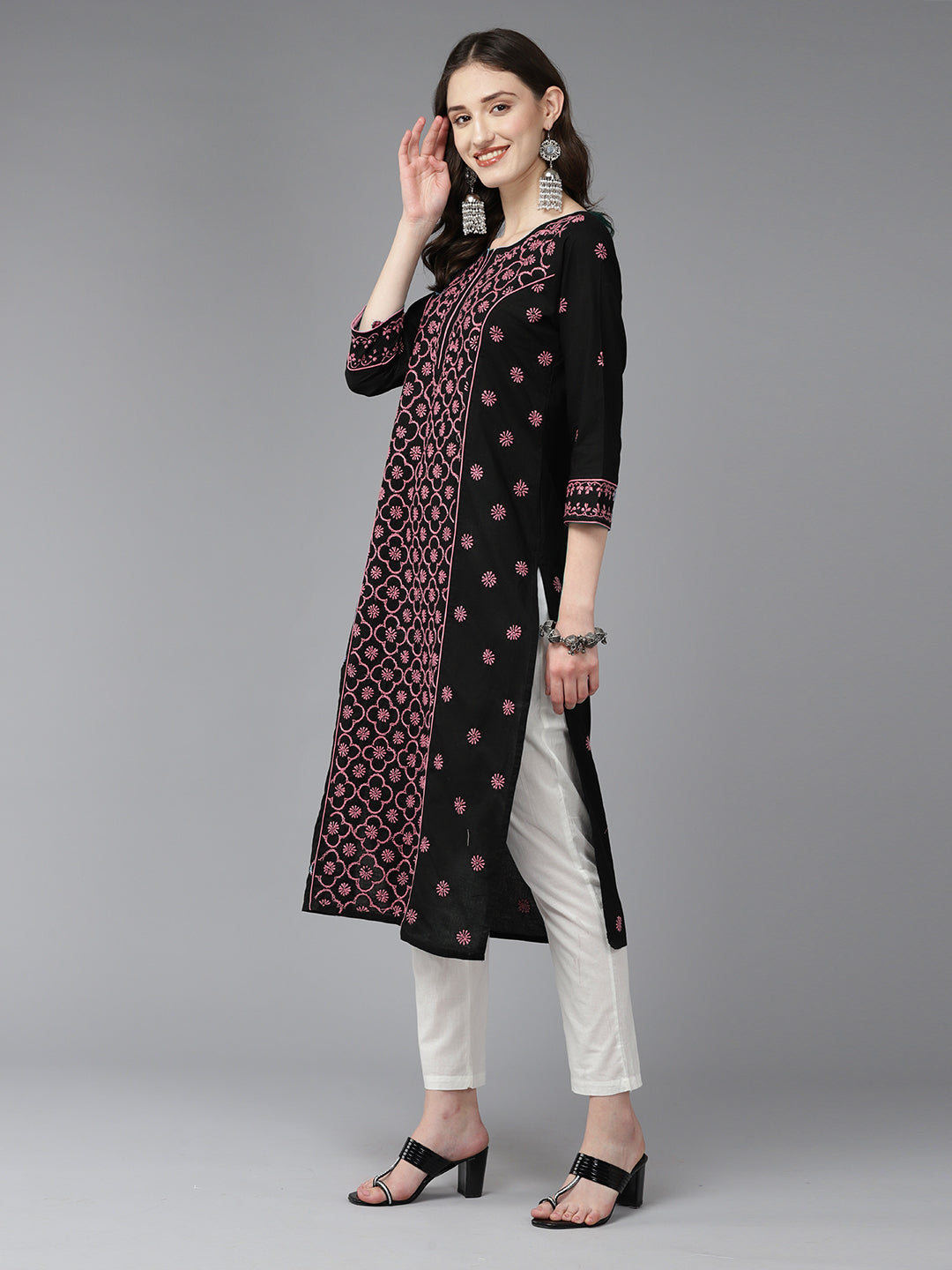 Black-&-Pink-Cotton-Embroidered-Chikankari-Kurta