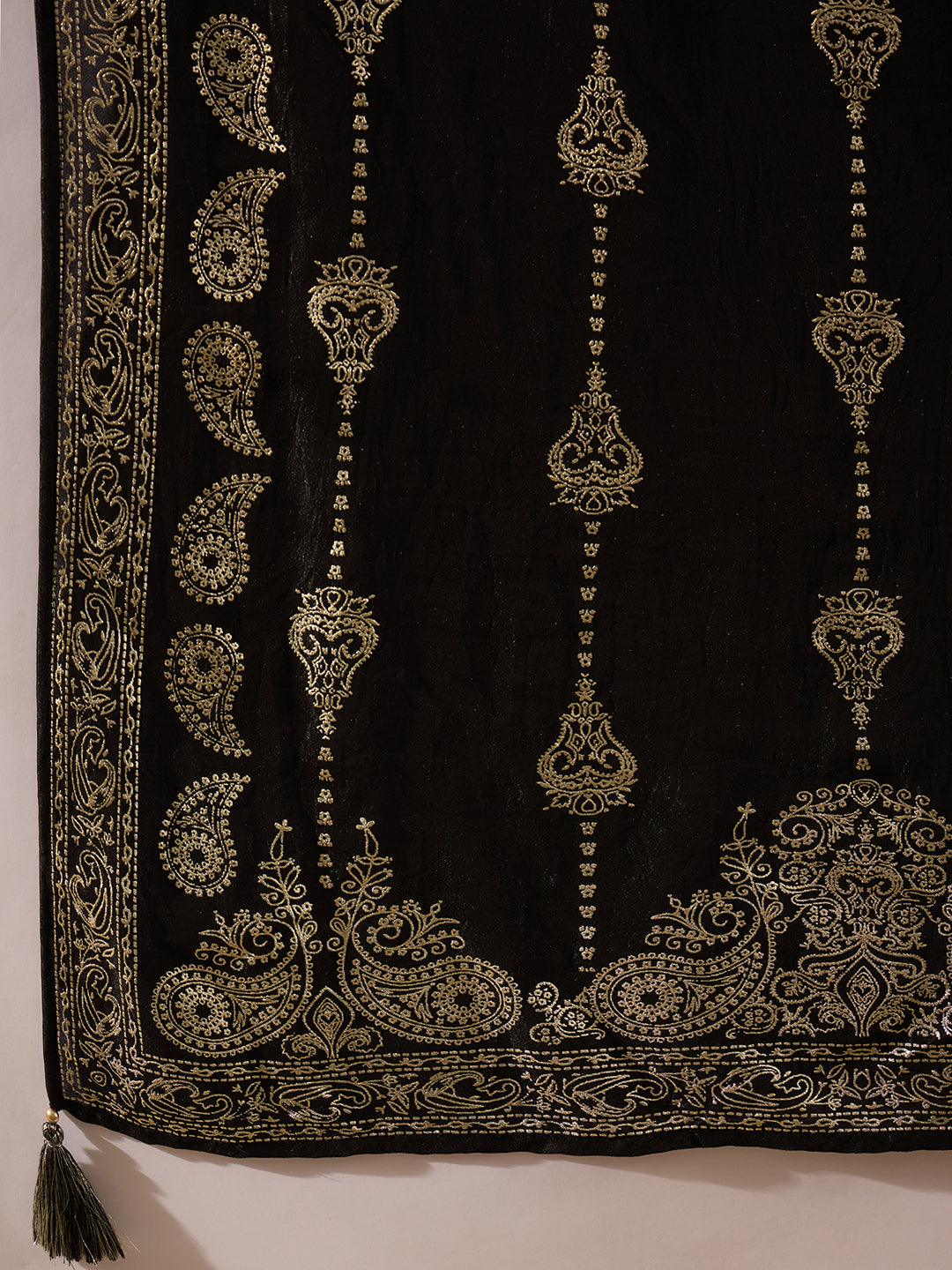 Black-Silk-Blend-Floral-Foil-Printed-3-Piece-Kurta-Set