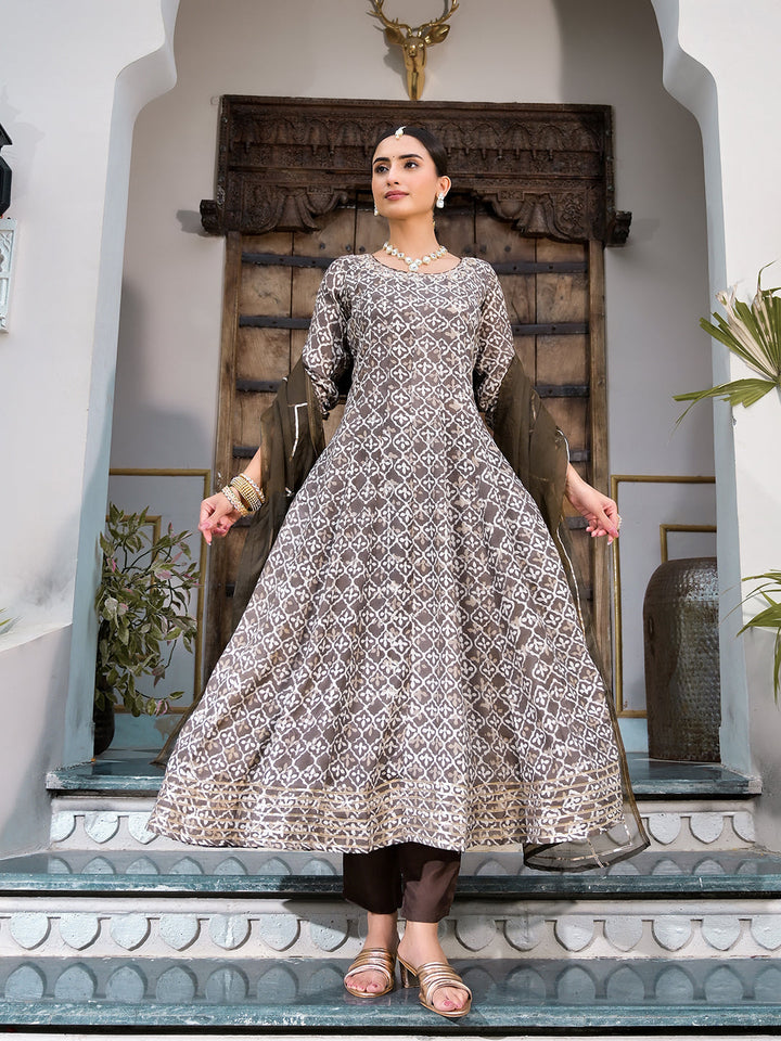Brown-Muslin-Asymmetric-Print-Anarkali-3-Piece-Kurta-Set