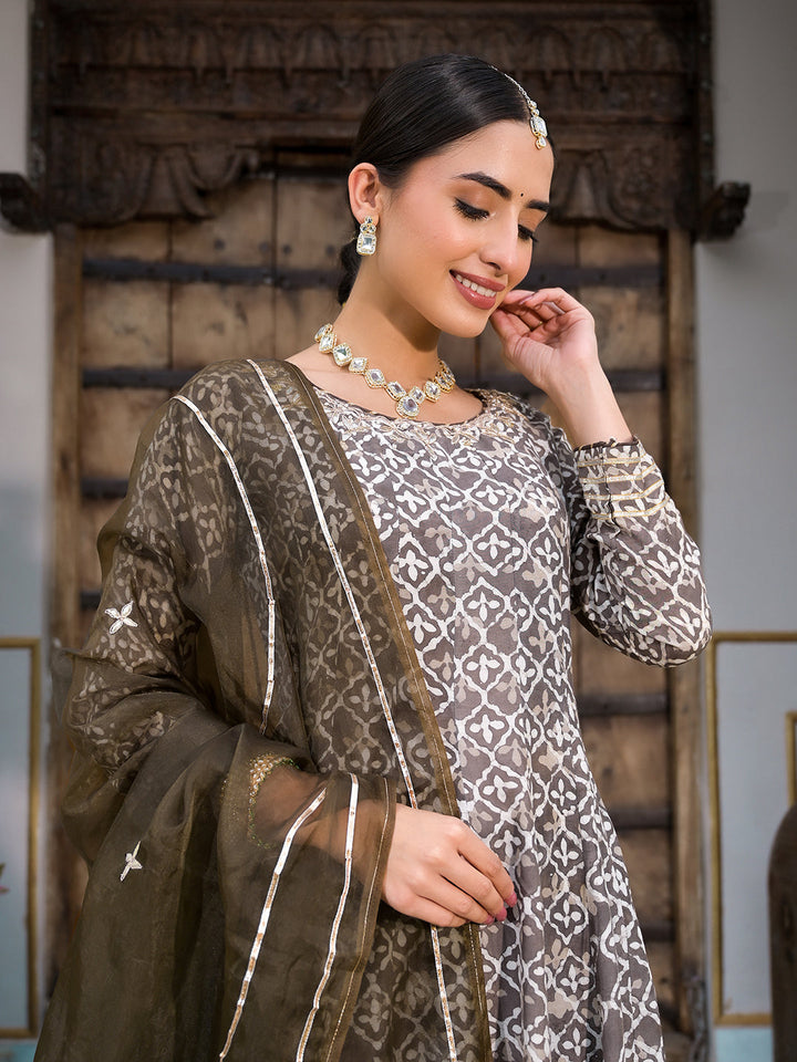 Brown-Muslin-Asymmetric-Print-Anarkali-3-Piece-Kurta-Set