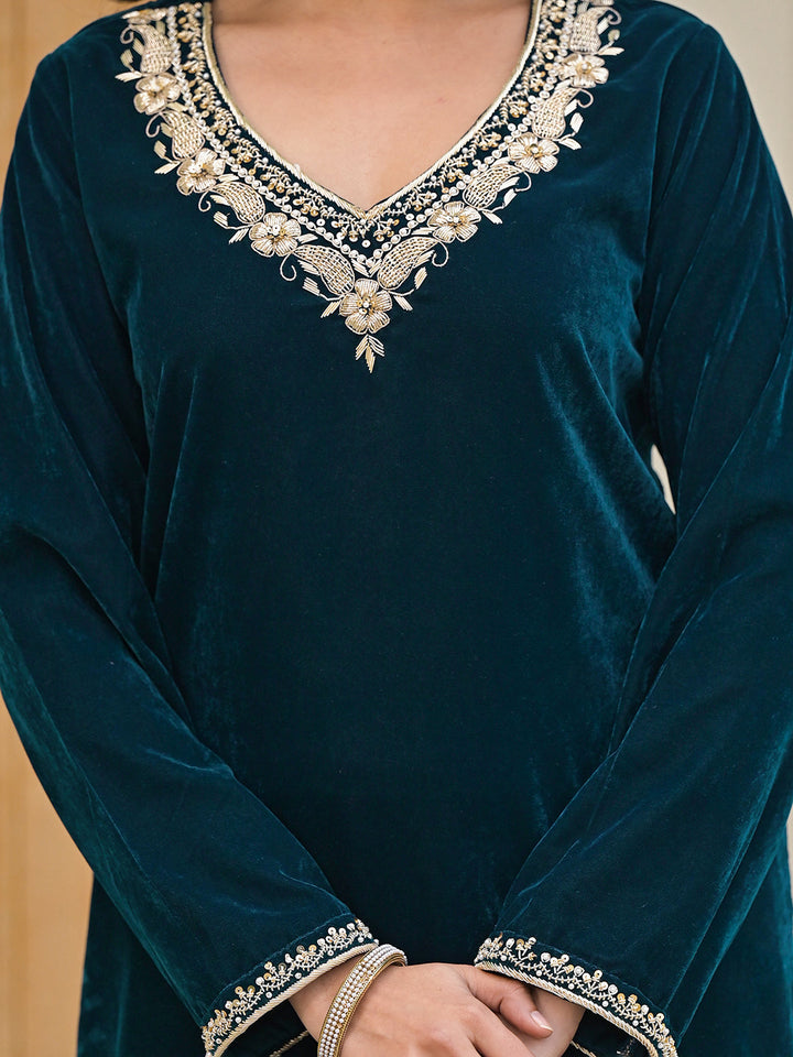 Green-Velvet-Embroidered-3-Piece-Kurta-Set