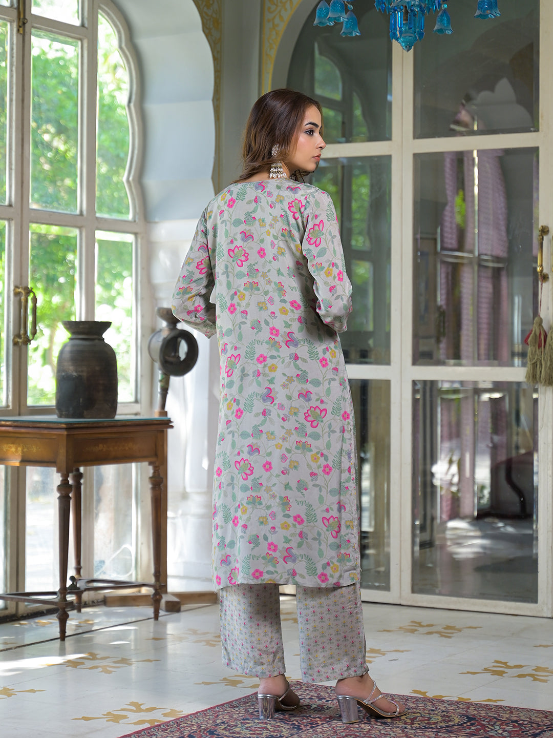 Light-Grey-Muslin-Floral-3-Piece-Kurta-Set