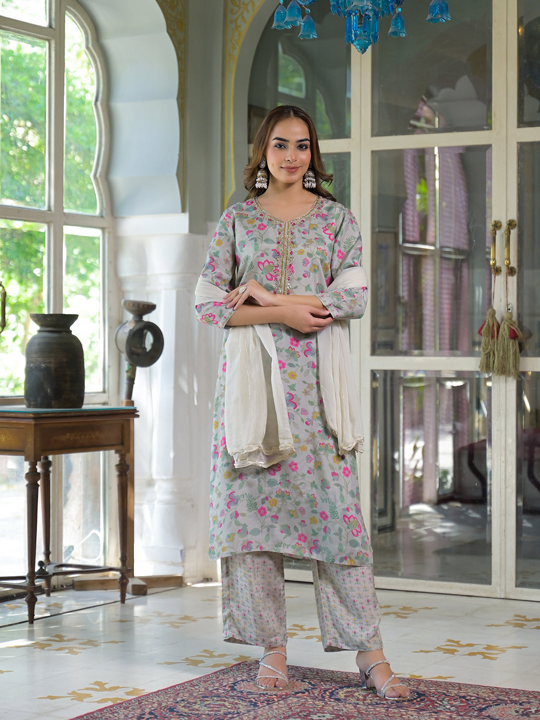 Light-Grey-Muslin-Floral-3-Piece-Kurta-Set