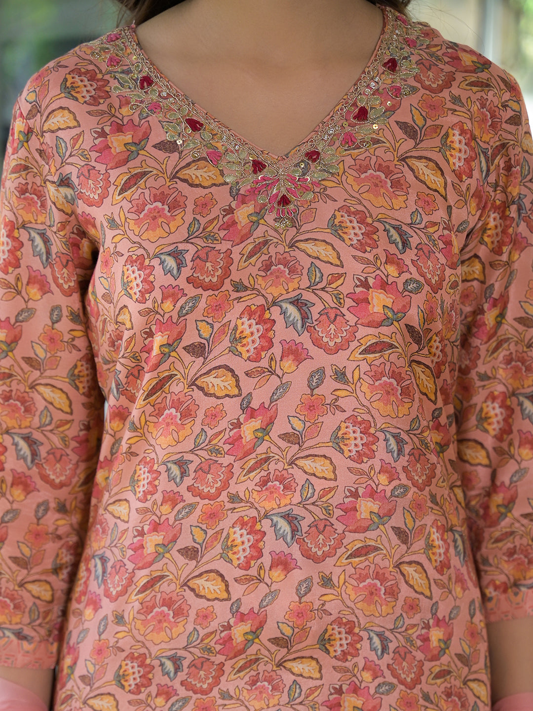 Peach-Muslin-Floral-3-Piece-Kurta-Set