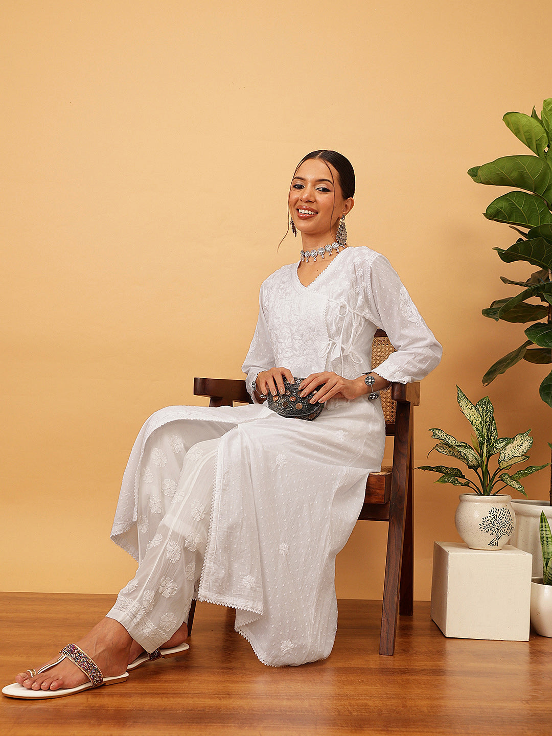 Dubby-White-Cotton-Angrakha-Embroidered-Chikankari-Kurta