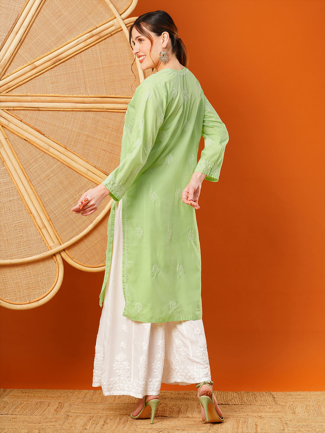 Green-Cotton-Embroidered-Chikankari-Kurta