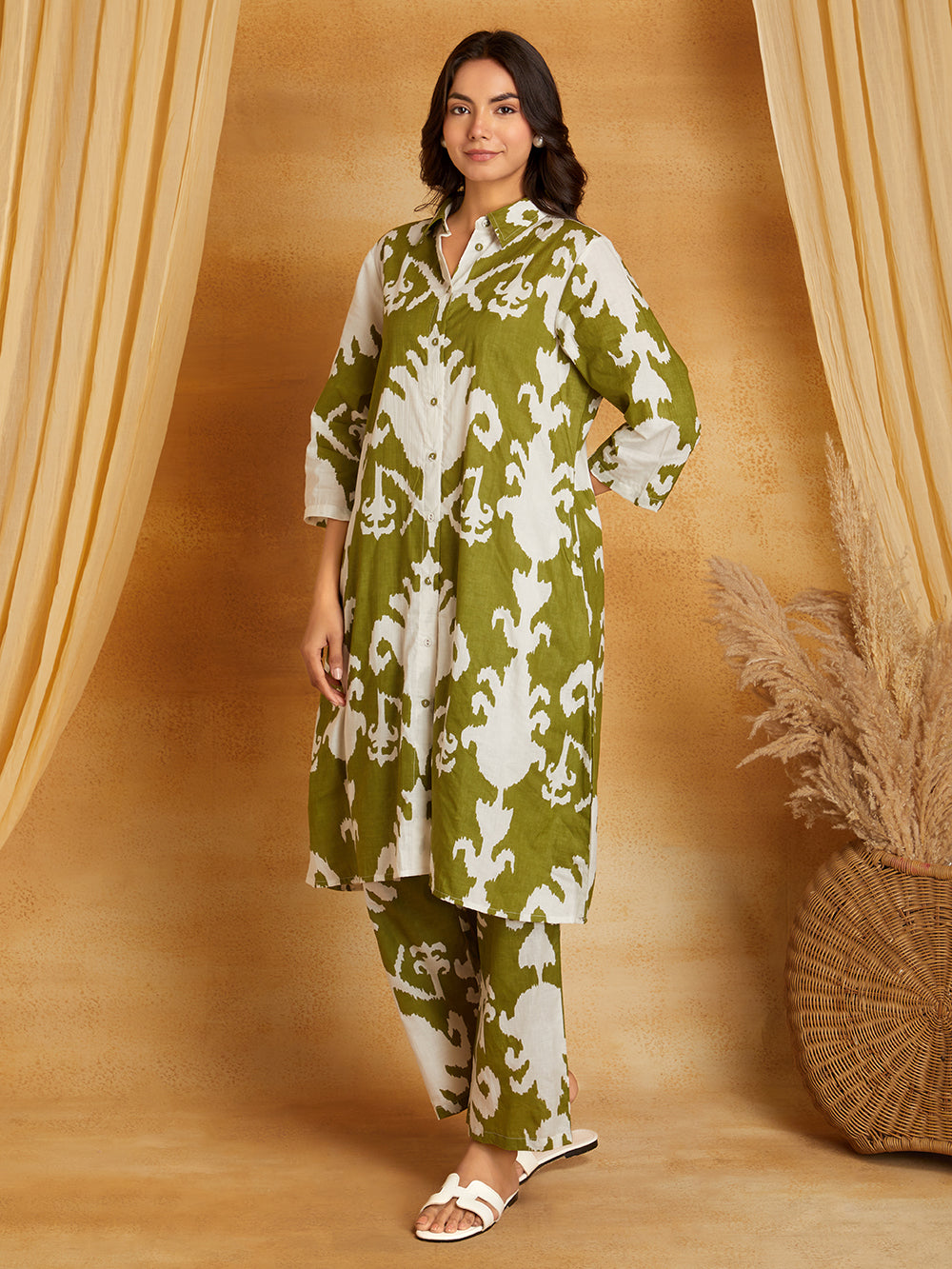 Green Ikkat Floral Printed 2-Piece Kurta Set