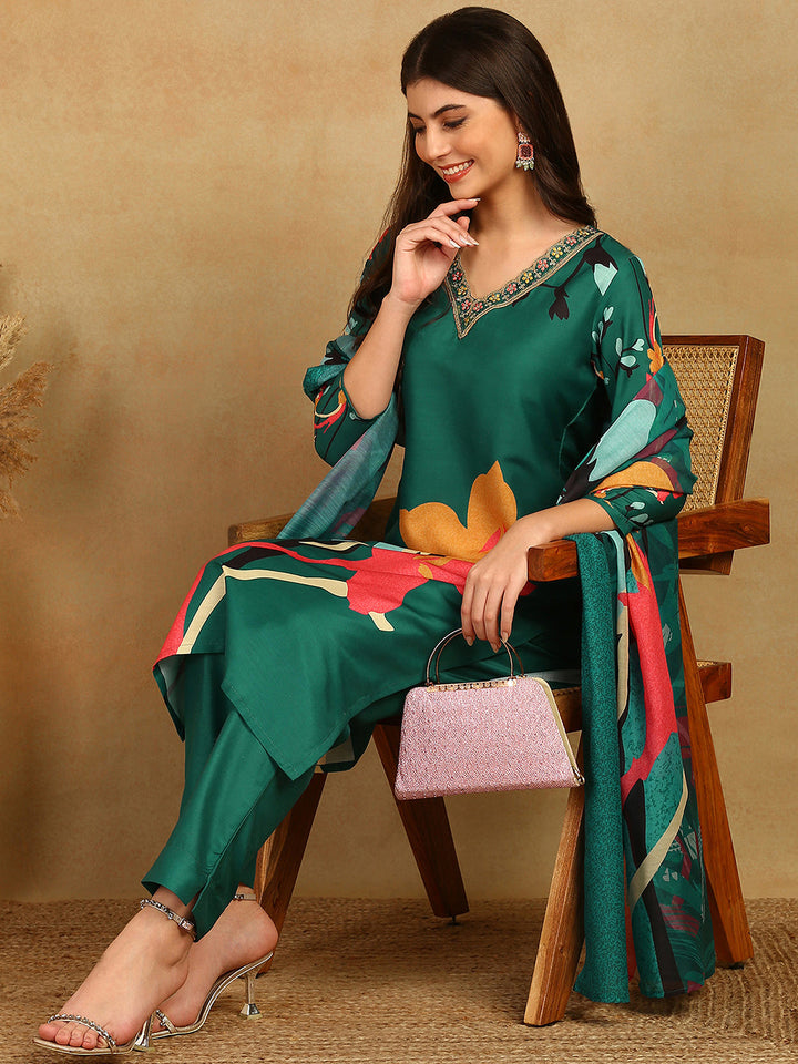 ZERESOUQ-Green-Silk-Blend-Floral-Printed-Kurta-Trousers-With-Dupatta