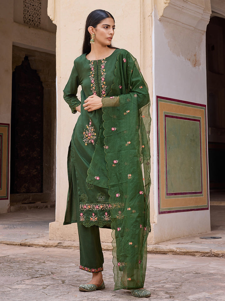 ZERESOUQ-Green-Silk-Blend-Solid-Embroidery-Straight-3-Piece-Kurta-Set