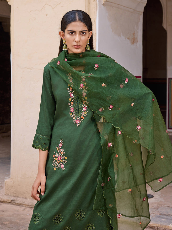 ZERESOUQ-Green-Silk-Blend-Solid-Embroidery-Straight-3-Piece-Kurta-Set