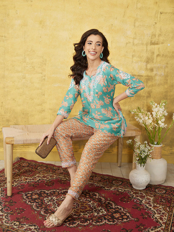 Green-&-Beige-Muslin-Chikankari-Printed-2-Piece-Kurta-Set