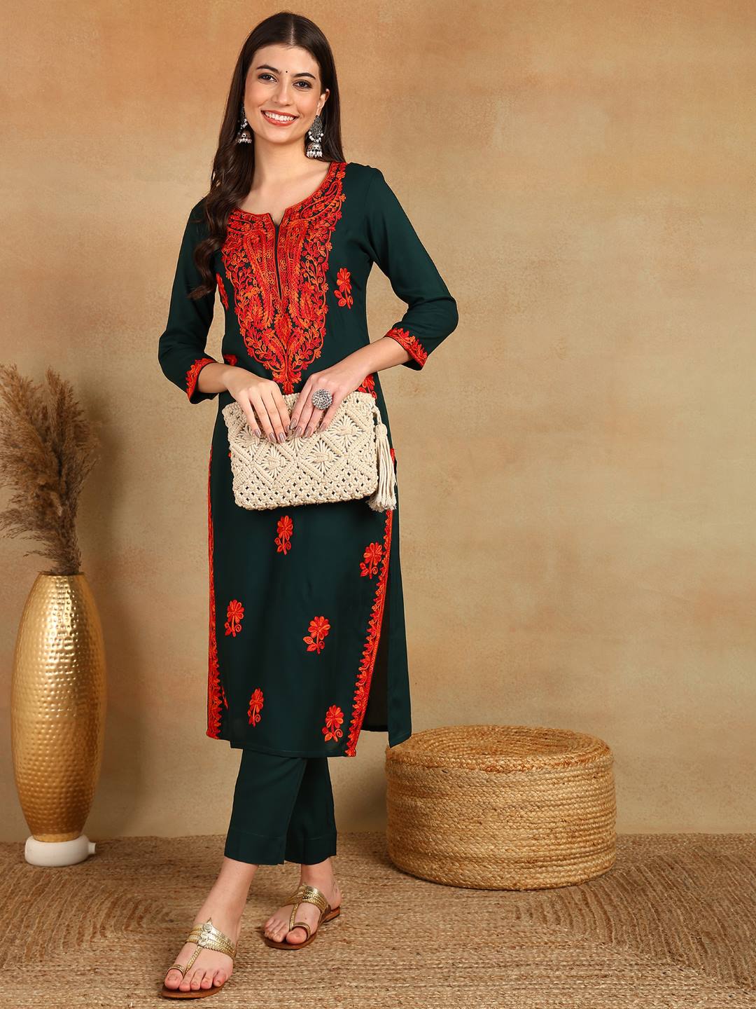 ZERESOUQ-Green-&-Red-Viscose-Rayon-Thread-Work-Straight-Kurta