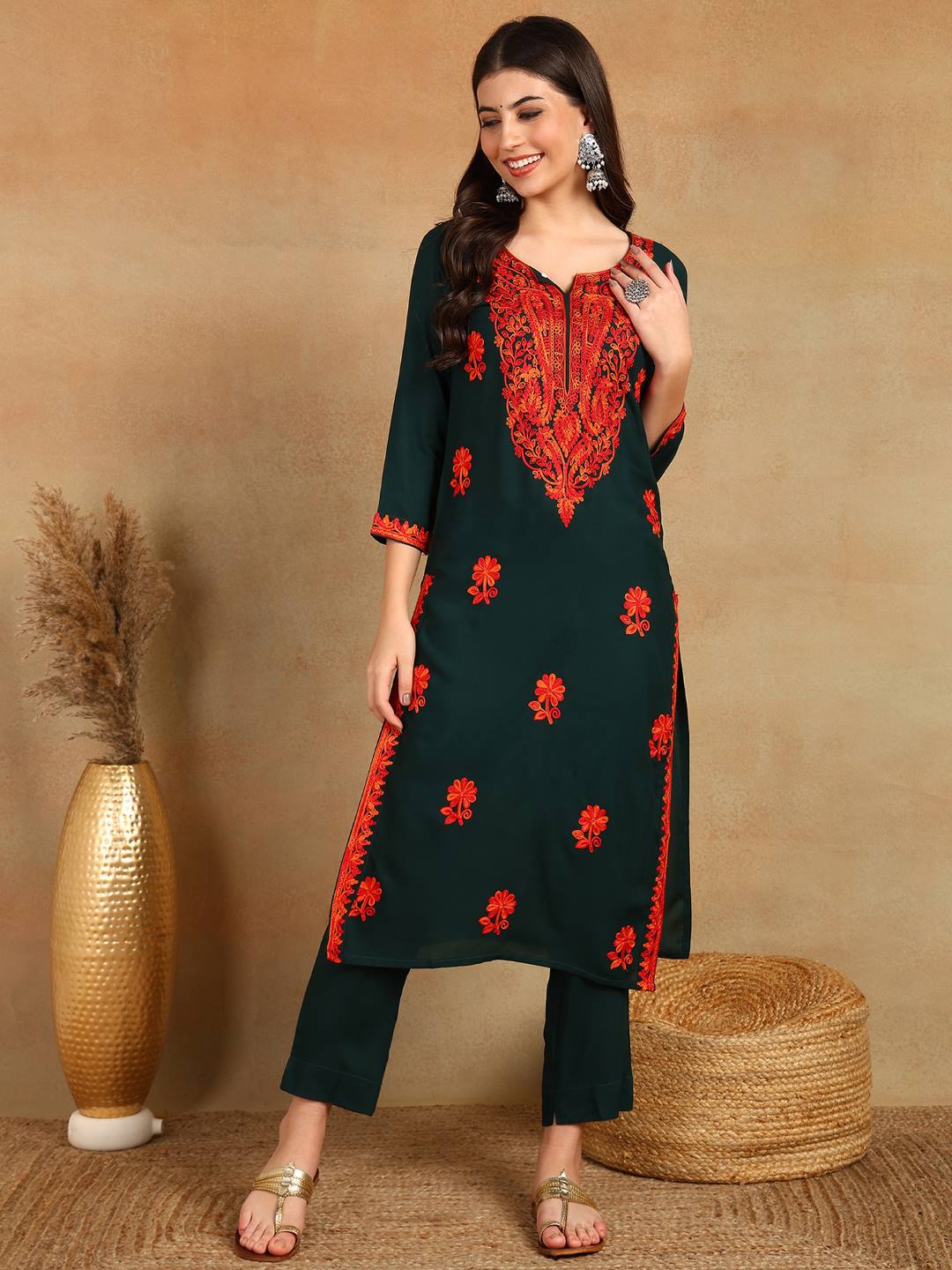 ZERESOUQ-Green-&-Red-Viscose-Rayon-Thread-Work-Straight-Kurta