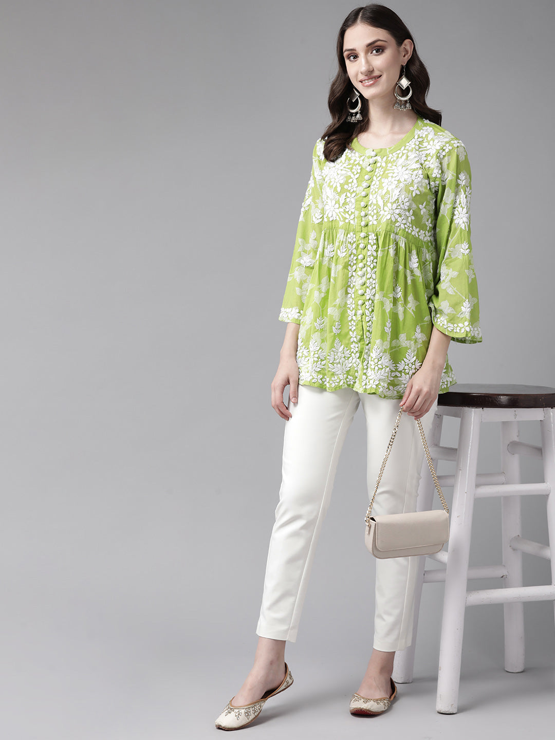 Green-&-White-Cotton-Floral-Hand-Embroidery-Chikankari-Kurti