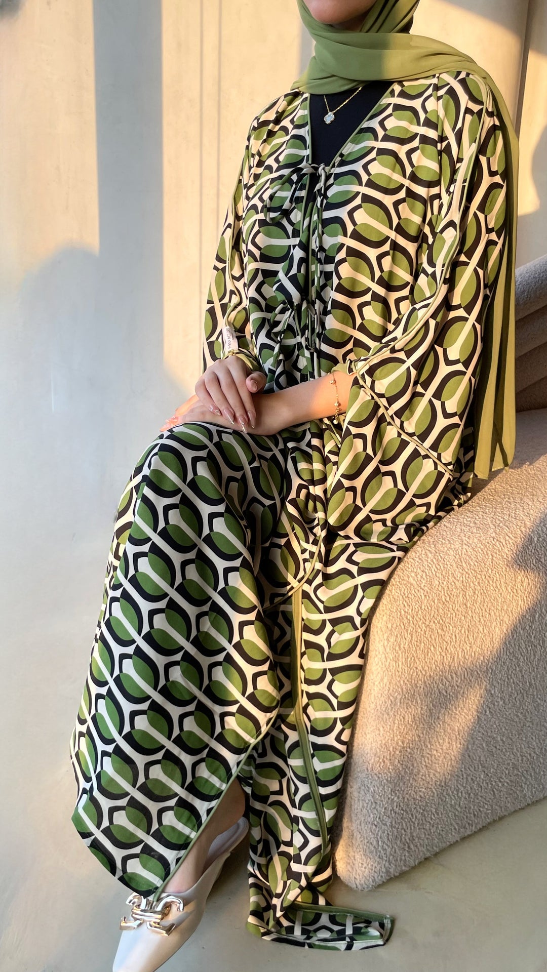 Green-Georgette-Leafy-Kimono-&-Sheila-Set