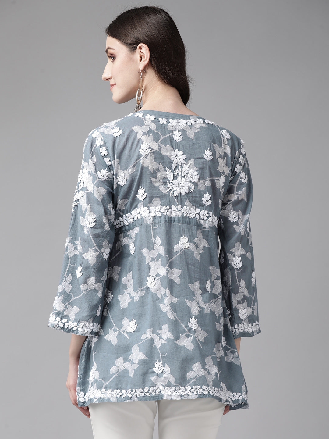 Grey-&-White-Cotton-Floral-Embroidered-Chikankari-Kurti