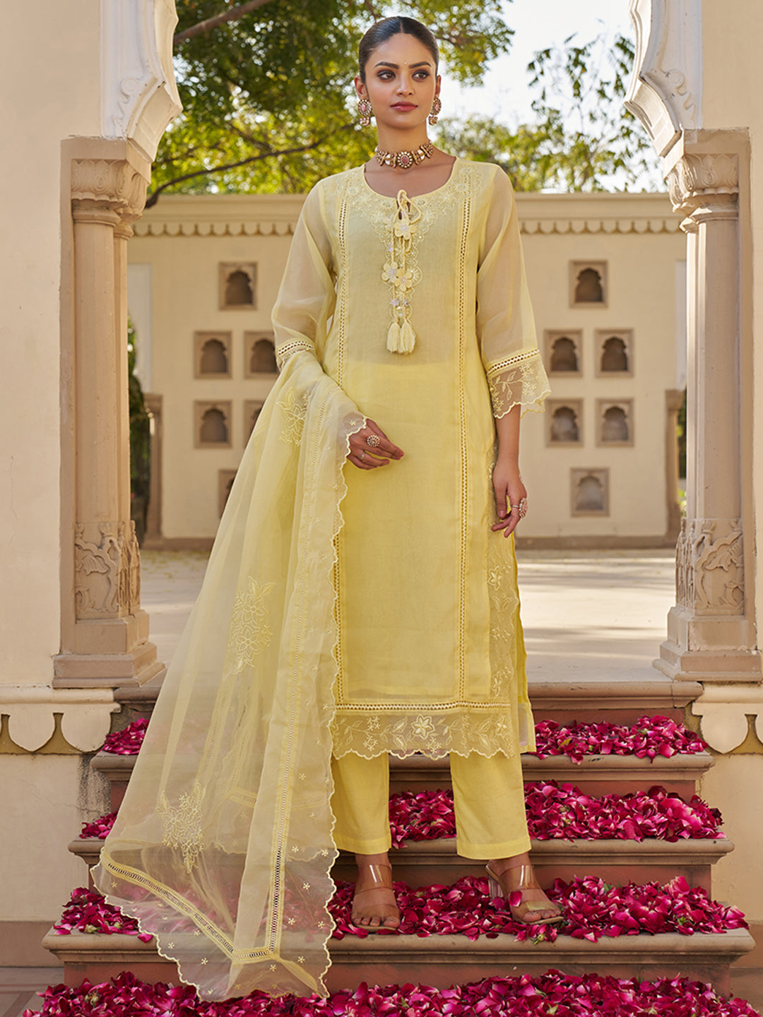 Yellow-Organza-Embroidered-3-Piece-Kurta-Set