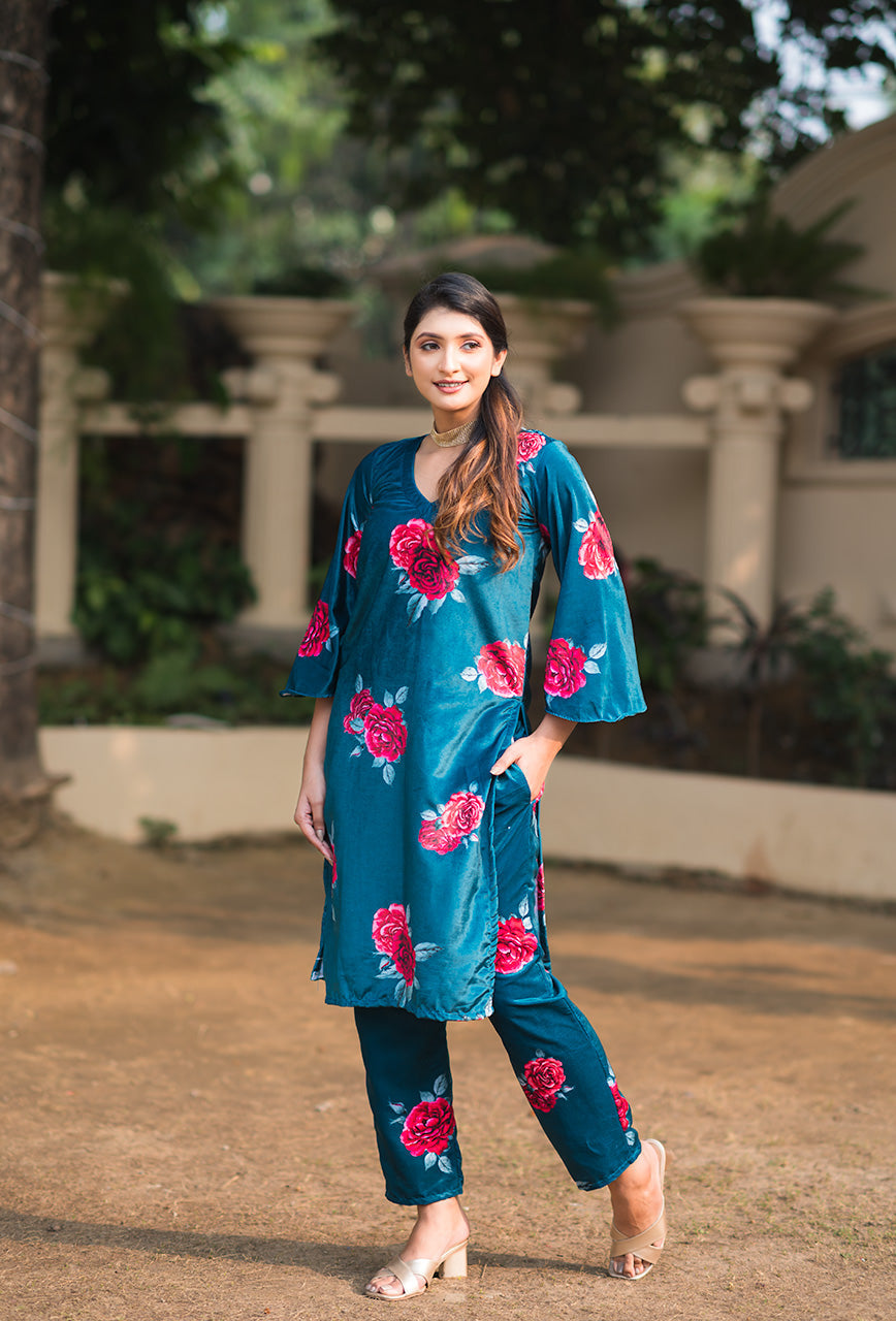 ZERESOUQ-Teal-Rose-Print-Velvet-kurta-2-Piece-Kurta-Set