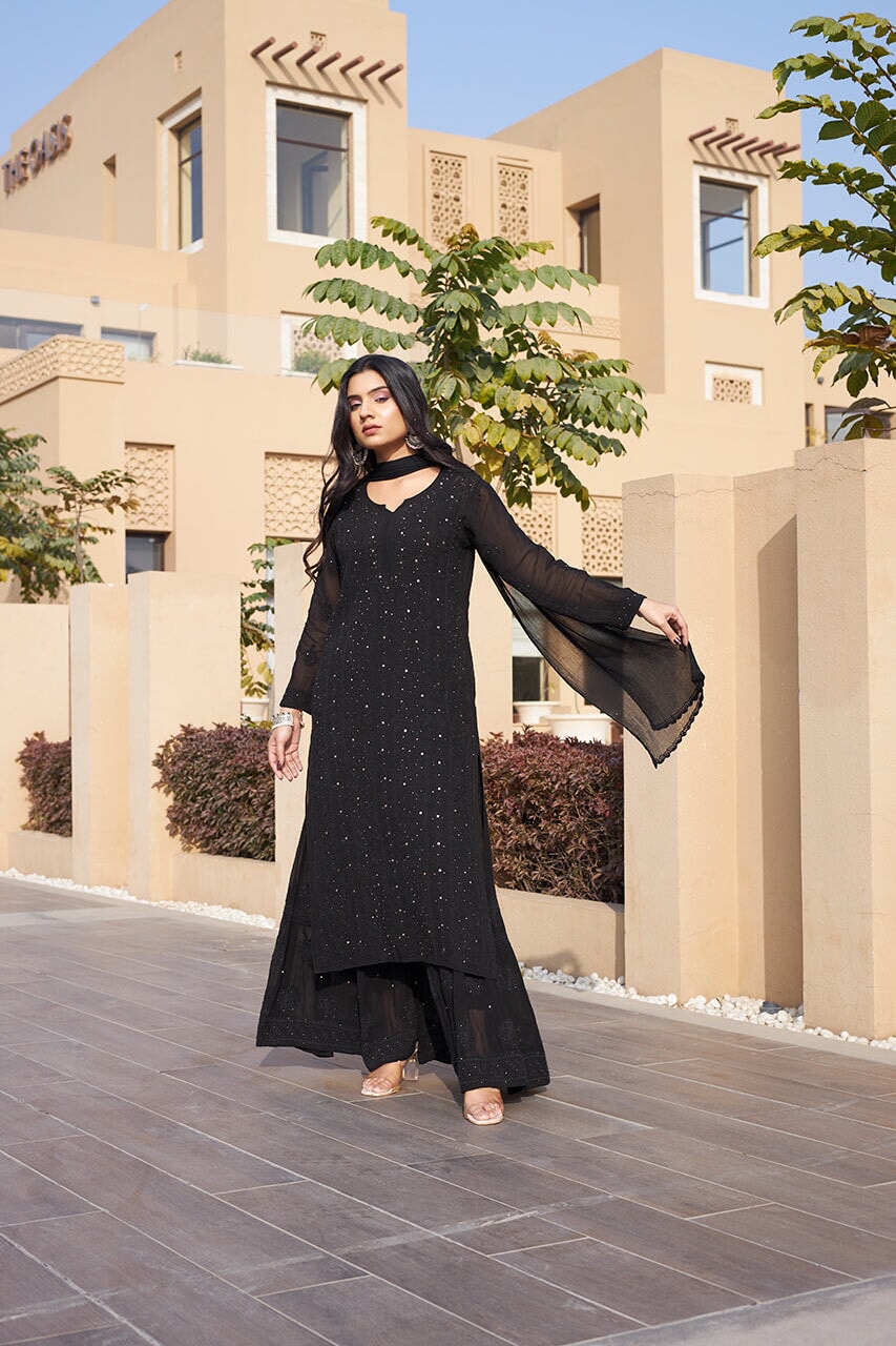 ZERESOUQ-Noori-Black-Georgette-kurta-&-Gharara-with-Dupatta-&-Inner
