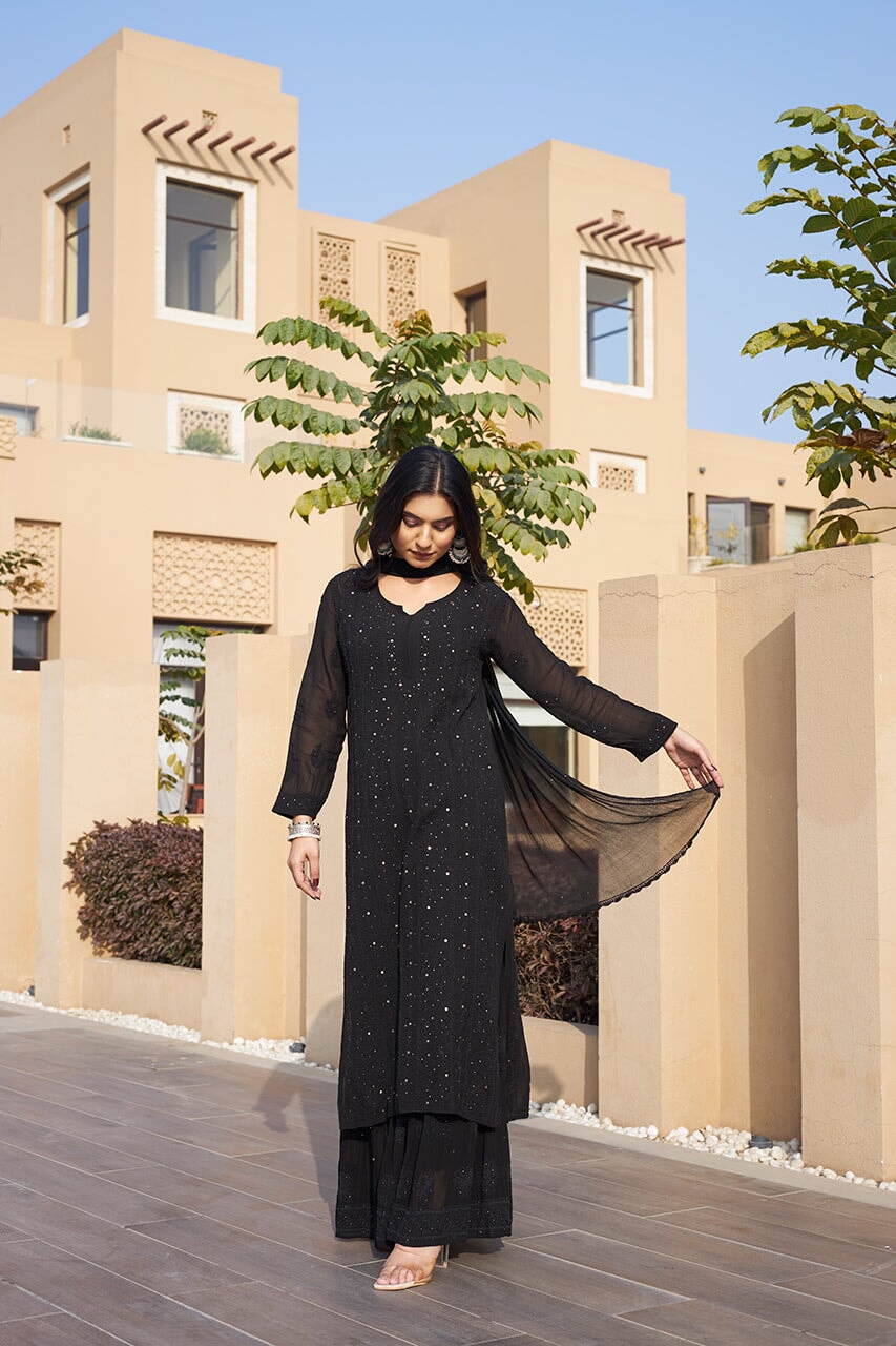 ZERESOUQ-Noori-Black-Georgette-kurta-&-Gharara-with-Dupatta-&-Inner