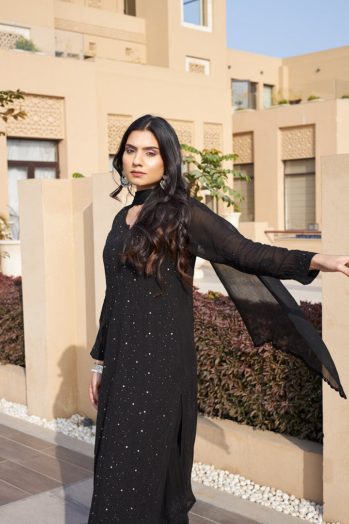 ZERESOUQ-Noori-Black-Georgette-kurta-&-Gharara-with-Dupatta-&-Inner