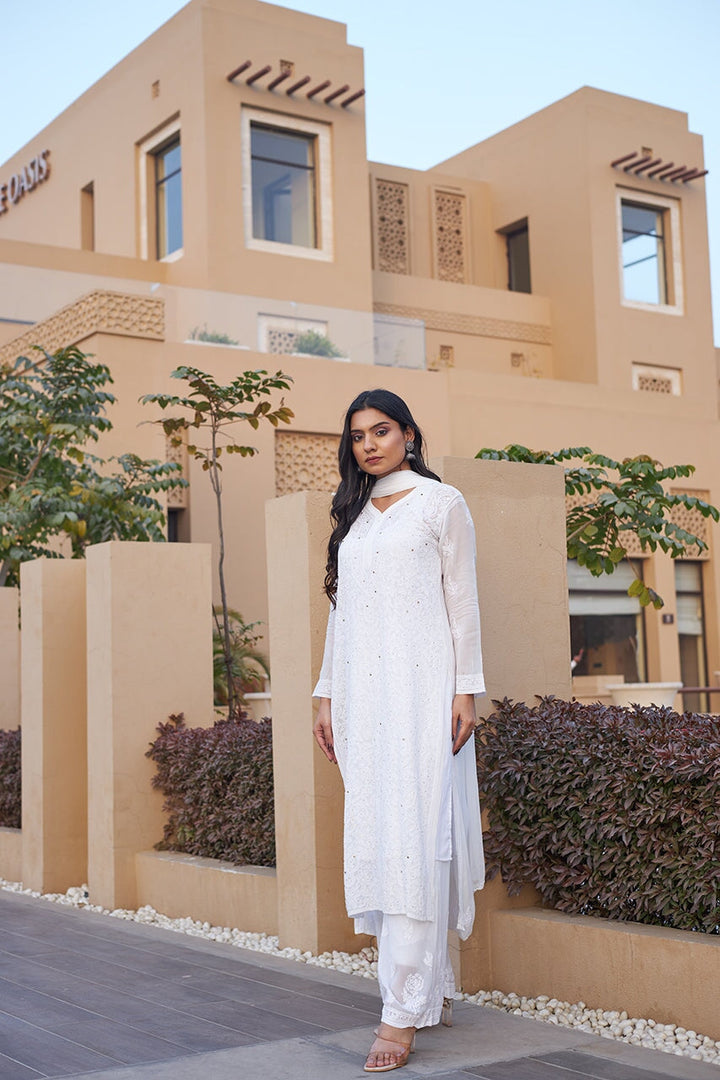 ZERESOUQ-Zuri-White-Georgette-kurta-&-Palazzo-With-Dupatta-&-Inner