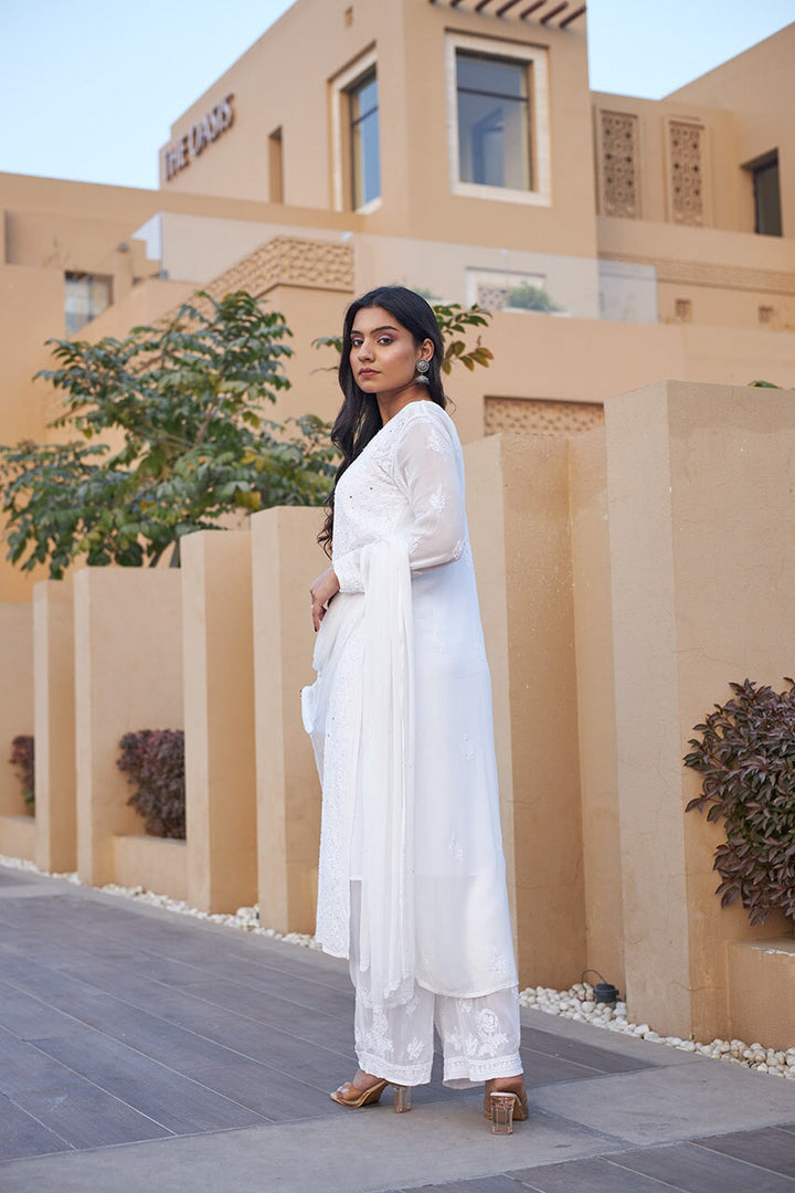 ZERESOUQ-Zuri-White-Georgette-kurta-&-Palazzo-With-Dupatta-&-Inner