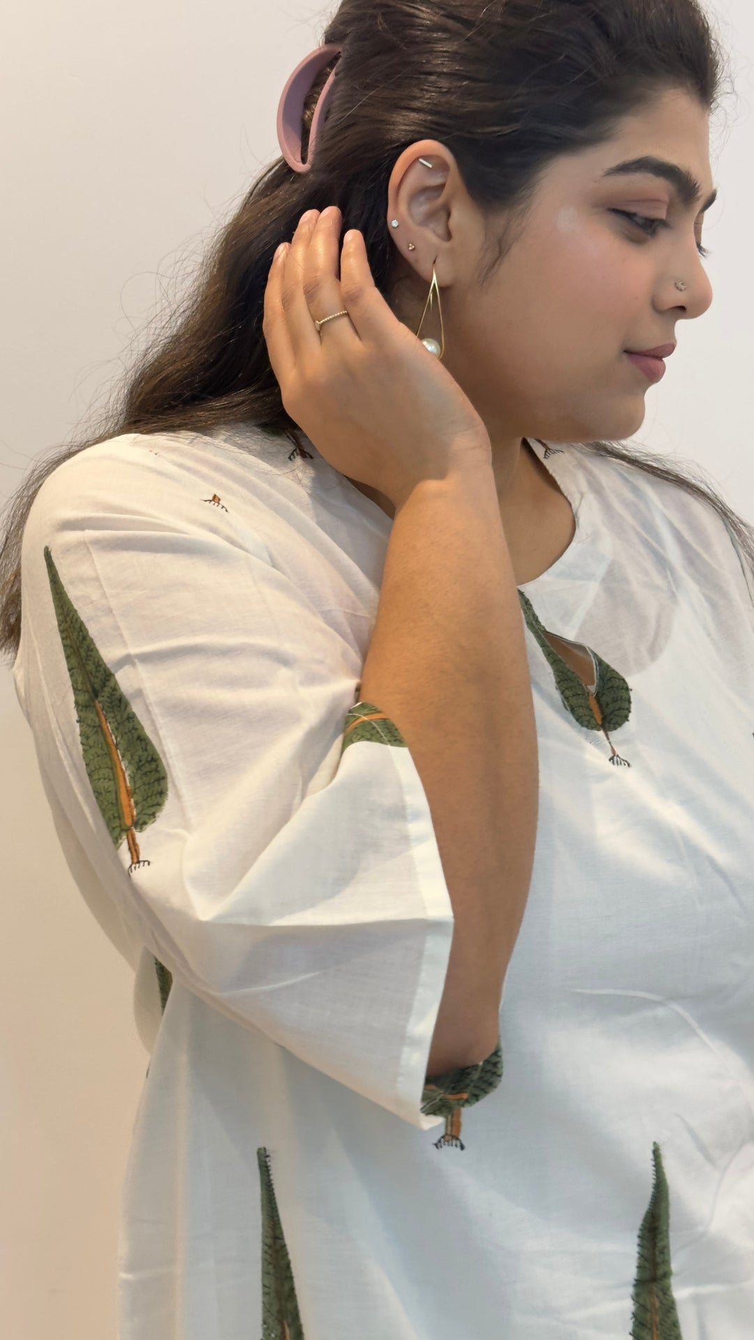 White-&-Green-Cotton-Vṛksha-Kurta-&-Pant-Set