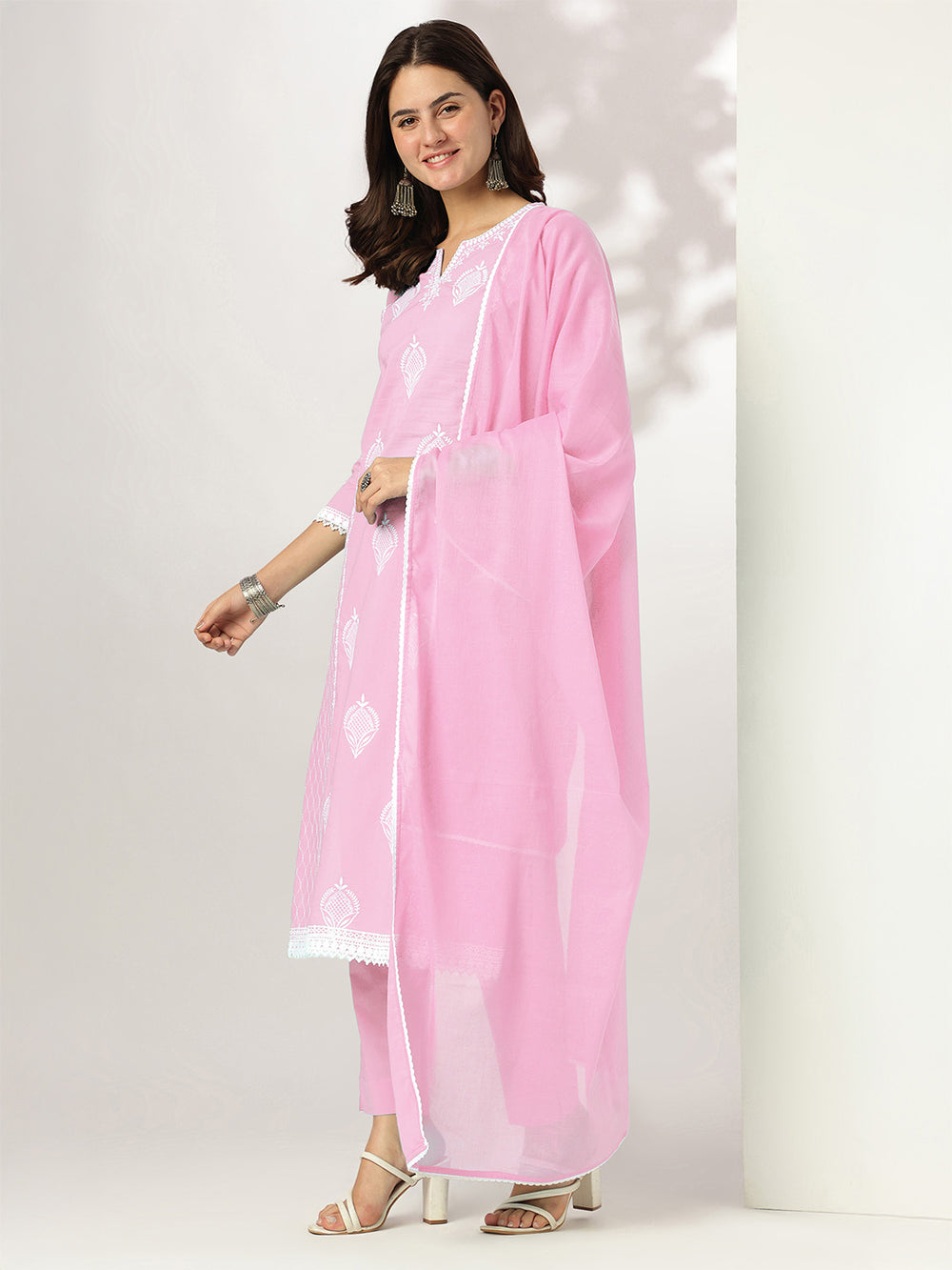 Pink-Cotton-Straight-Embroidered-3-Piece-Kurta-Set