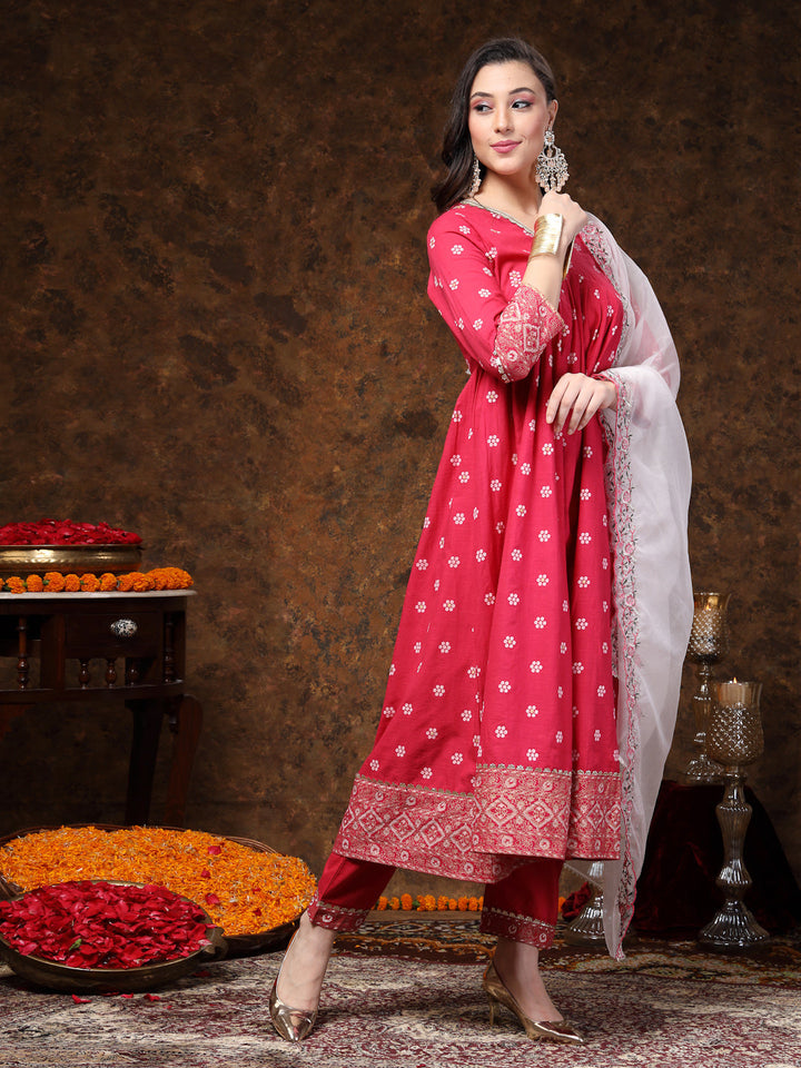 Pink-Cotton-Heavy-Embroidered-3-Piece-Kurta-Set