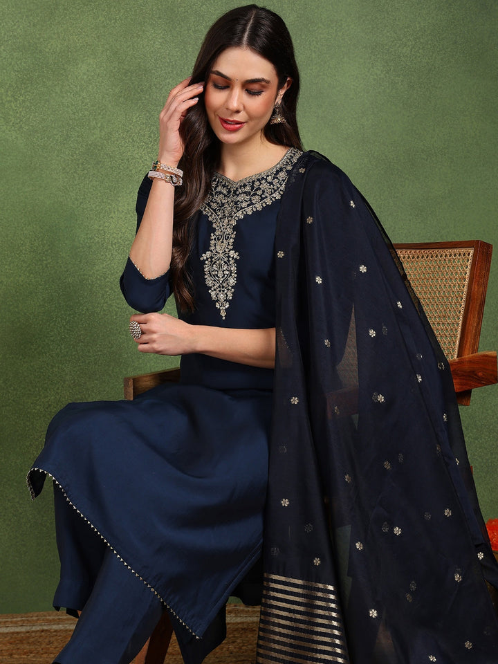 ZERESOUQ-Navy-Blue-Silk-Blend-Solid-Embroidered-3-Piece-Kurta-Set