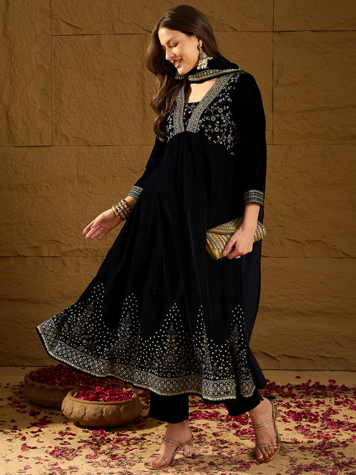 ZERESOUQ-Navy-Blue-Velvet-Floral-Printed-3-Piece-Anarkali-Set
