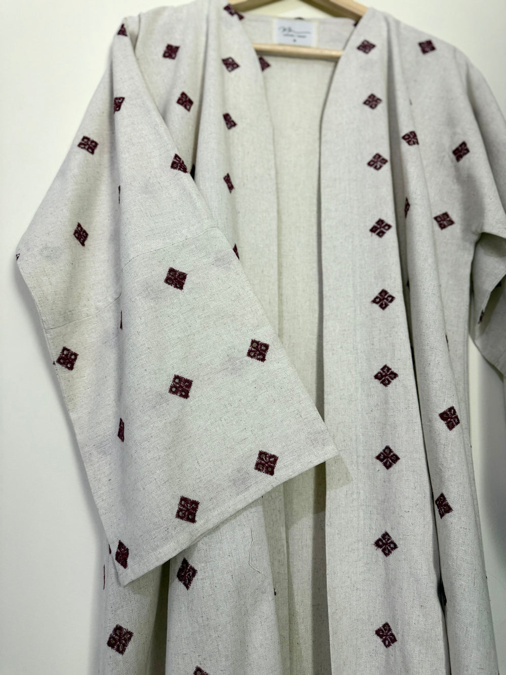 Off-White-And-Maroon-Linen-Embroidered-Abaya-With-Sheila