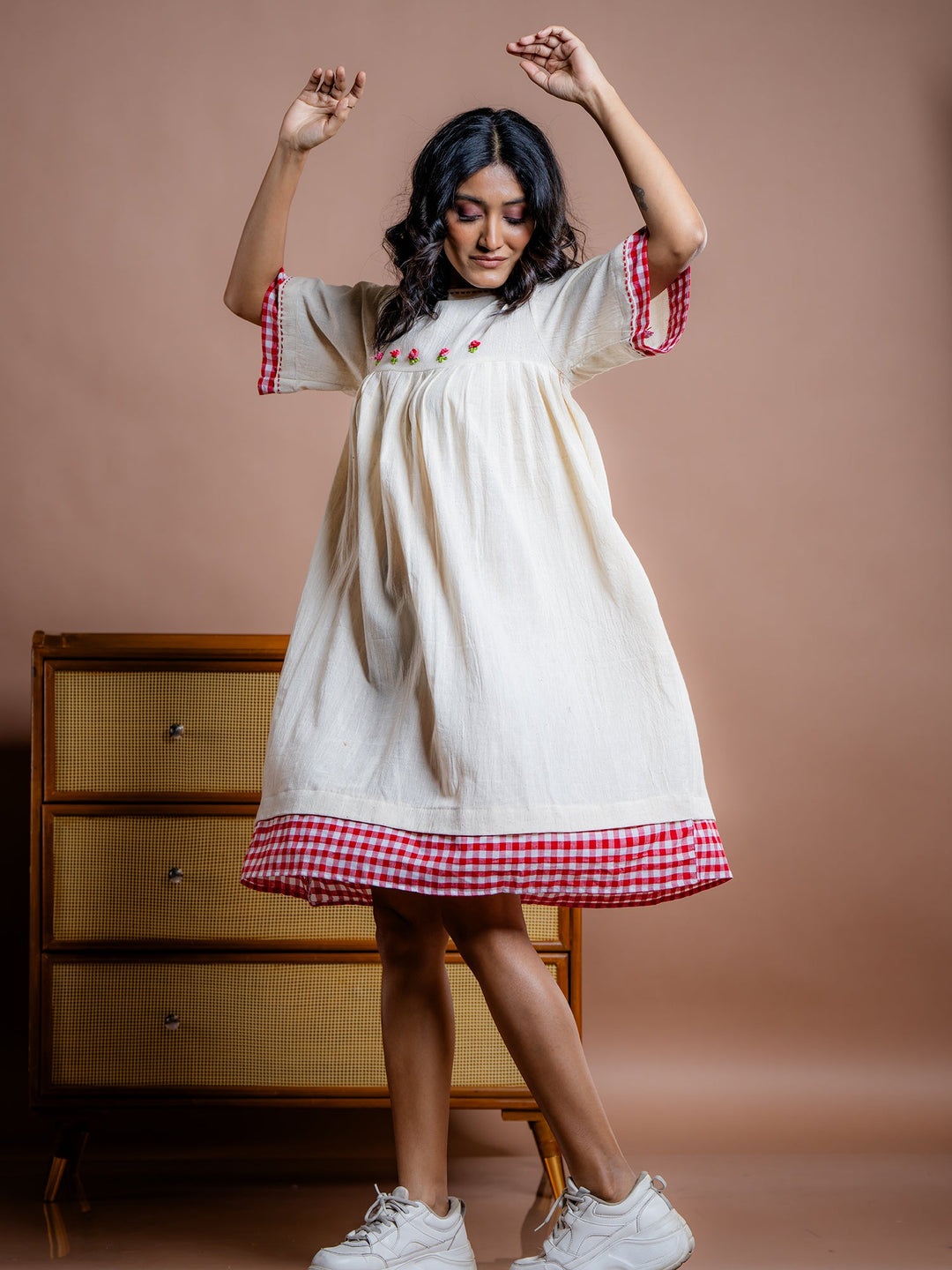 Off-White-&-Cream-Cotton-Gathered-Midi-Dress