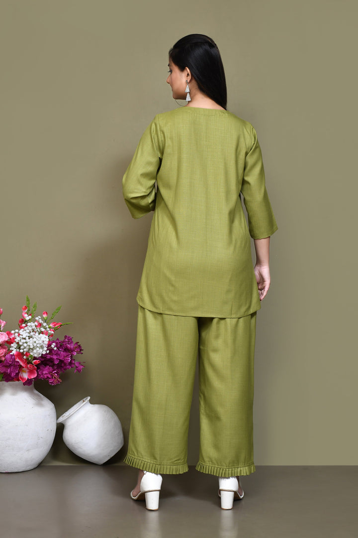 ZERESOUQ-Olive-Green-Cotton-Slub-Solid-Co-ord-Sets