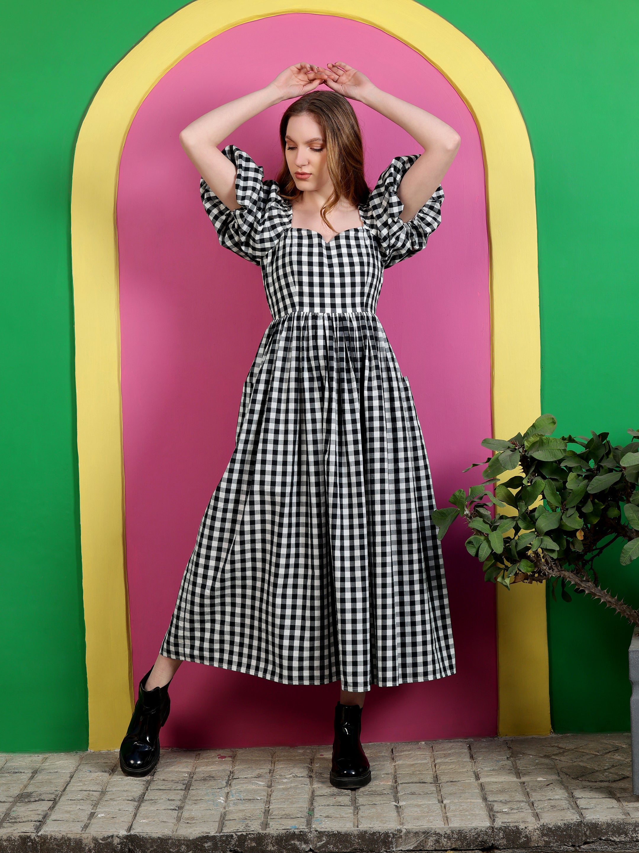 Black Cotton Gingham Check Midi Dress - ZERESOUQ.COM