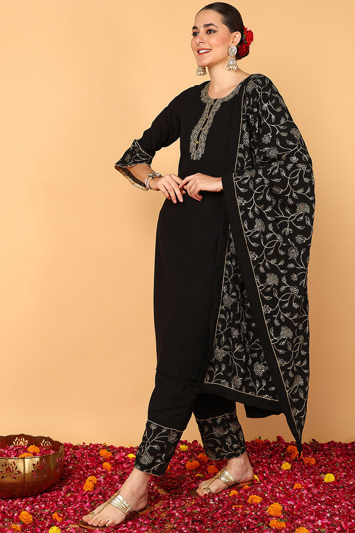 ZERESOUQ-Black-Poly-Georgette-Solid-Embroidered-3-Piece-Kurta-Set