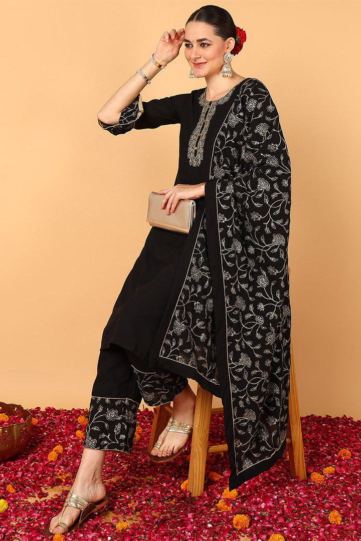ZERESOUQ-Black-Poly-Georgette-Solid-Embroidered-3-Piece-Kurta-Set