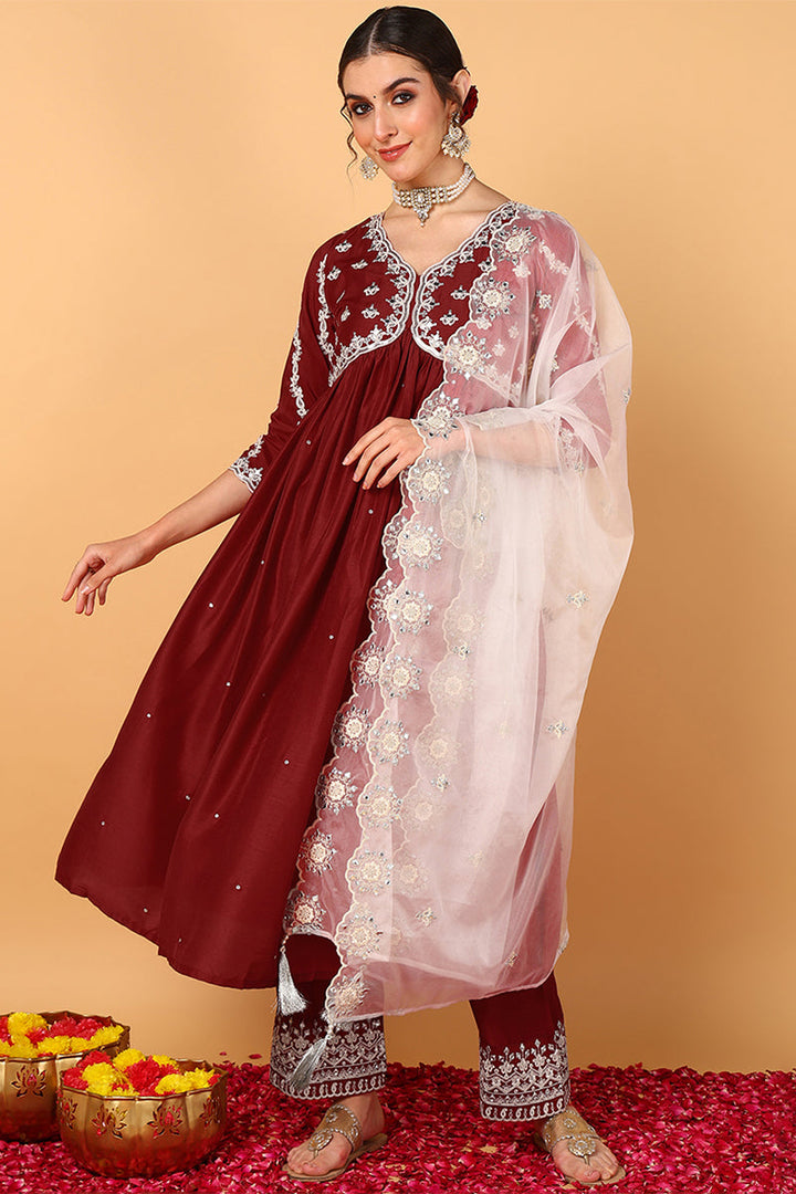 ZERESOUQ-Red-Silk-Blend-Solid-Embroidered-Flared-3-Piece-Kurta-Set